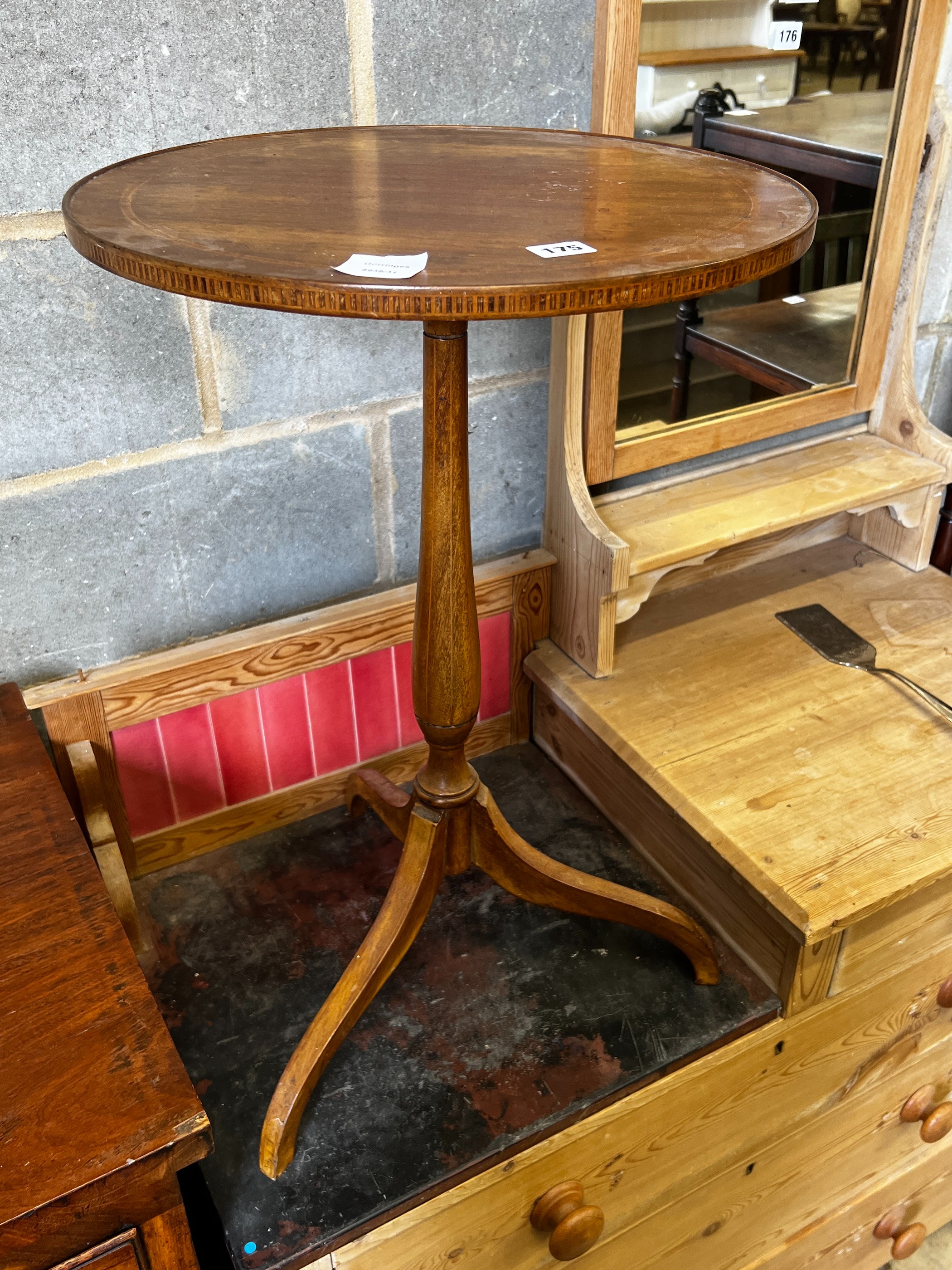 An Edwardian circular mahogany tripod wine table, diameter 44cm, height 70cm